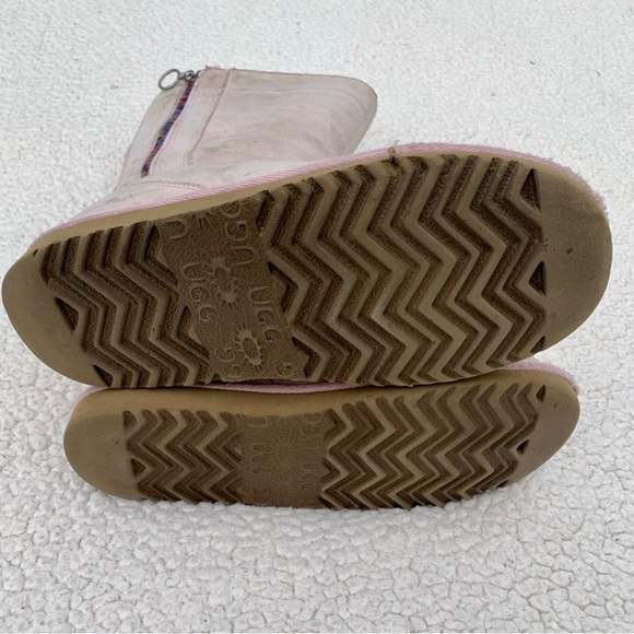 EUC Australia UGG suede boots. Size 6.5. Very cute boots with rainbow zipper. - Picture 10 of 10